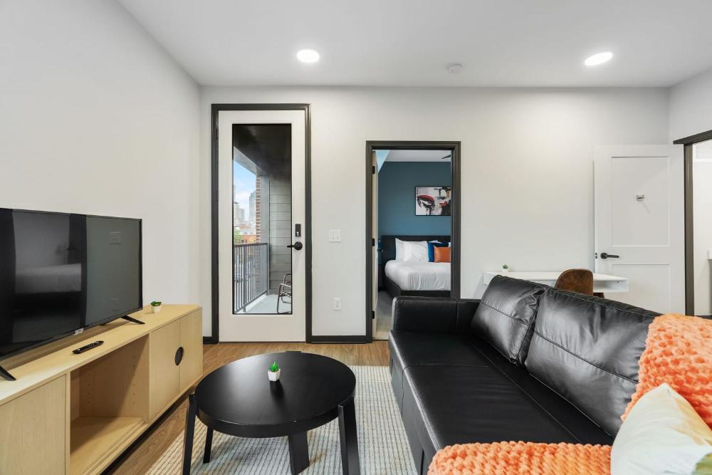 CozySuites on Mass with garage parking #3